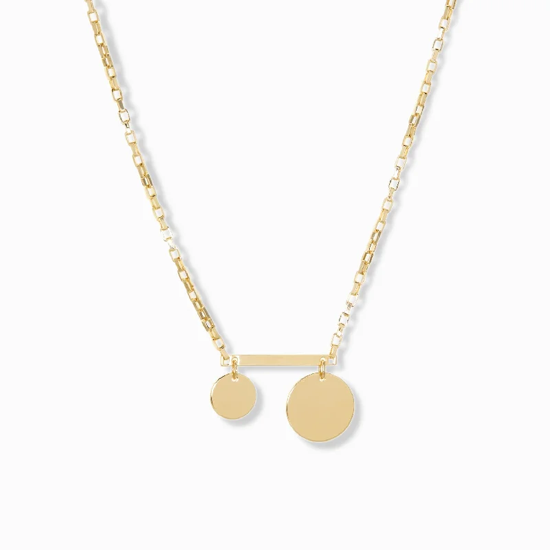 Simple Pendant Necklaces-box chain necklace with bar and disc charm