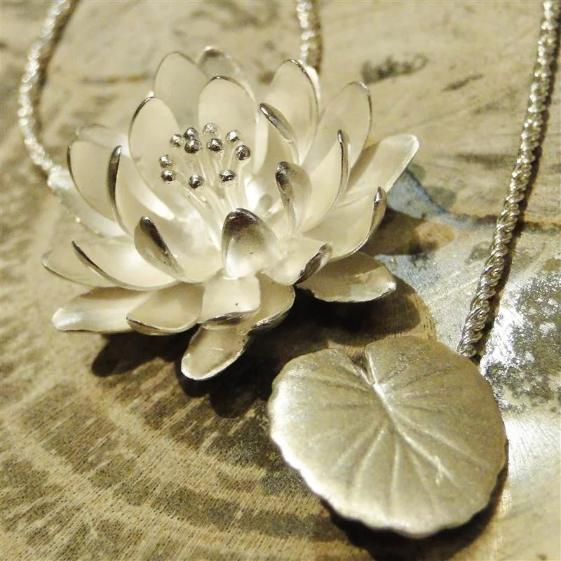 Trendy Choker Necklaces-Large Water Lily Sterling Silver Pendant Necklace